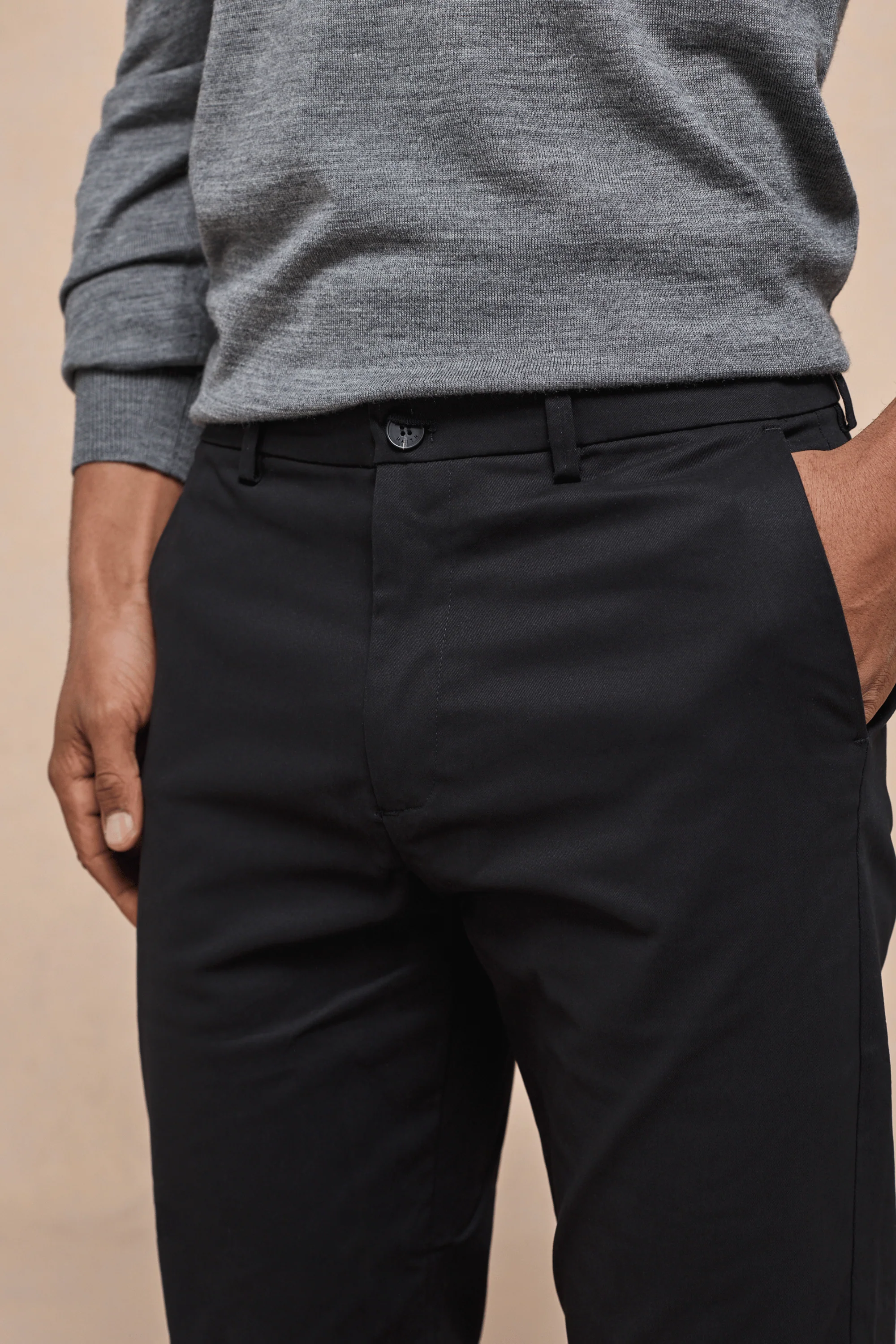 Elliot Easy Chino - Black - Image 4