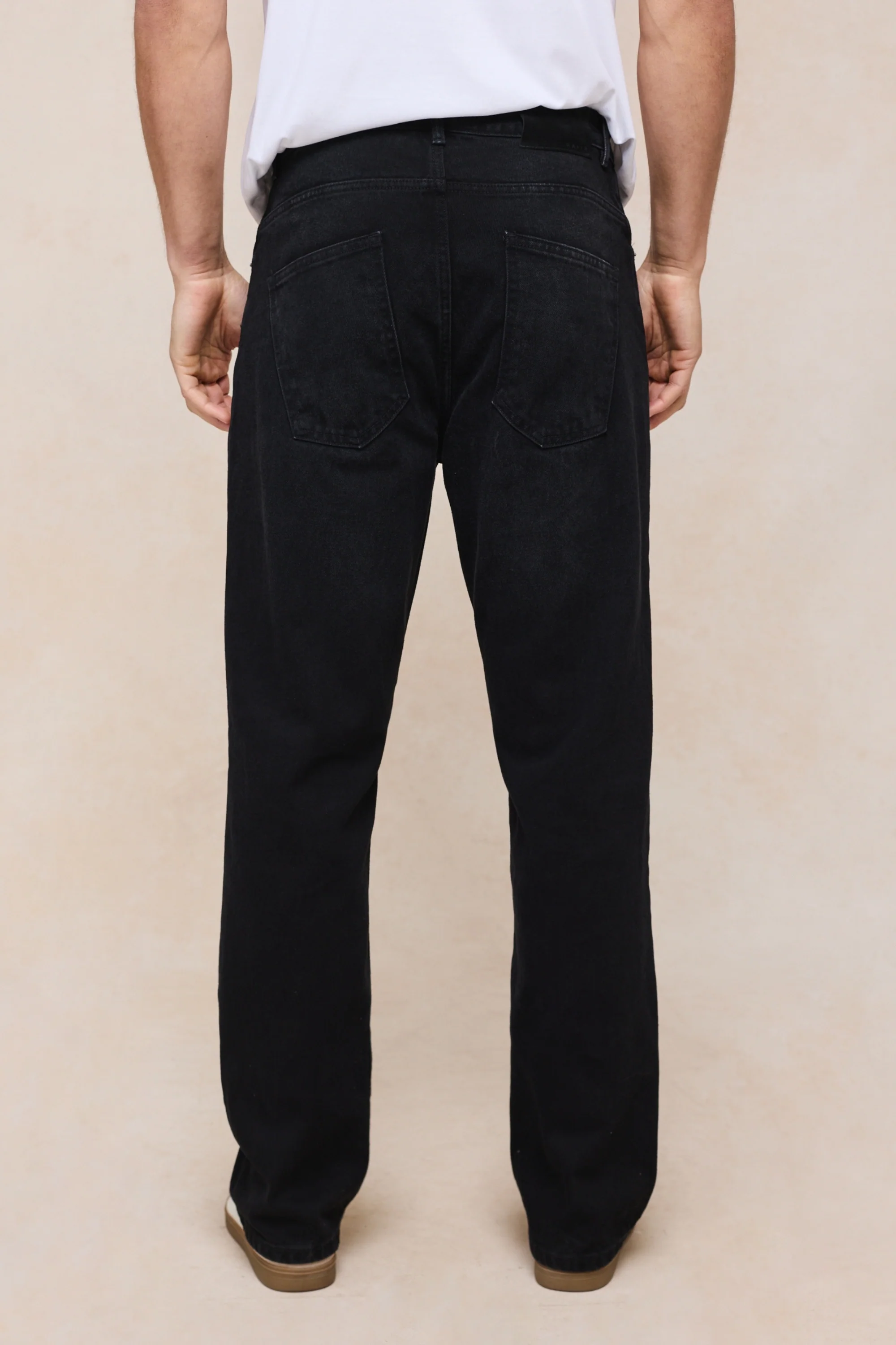 Mason Relaxed Fit Jeans - Black Wash - Image 4