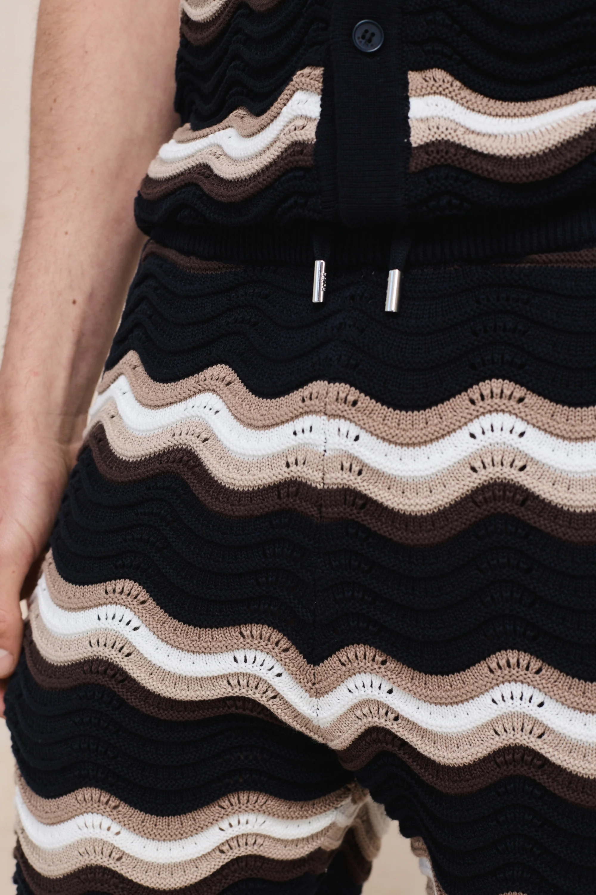 Primavera Crochet Knit Short - Black/Brown - Image 7