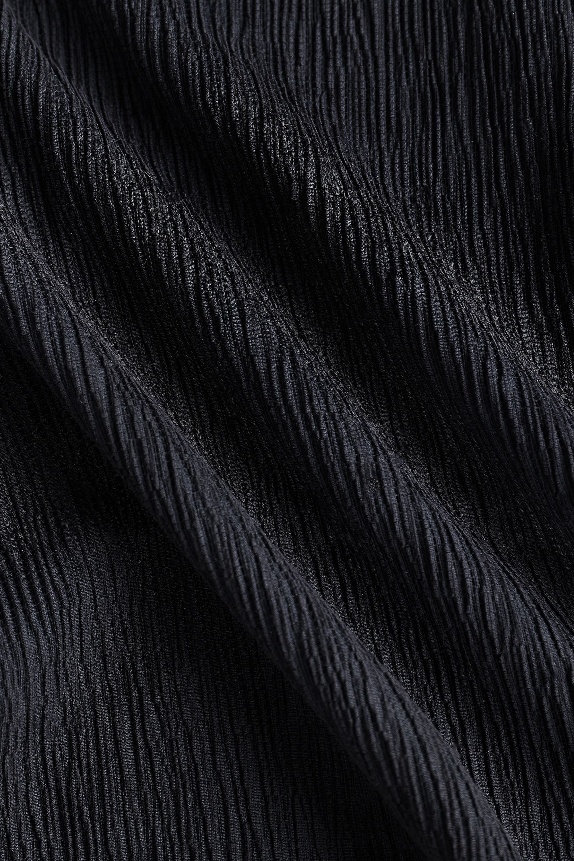 Silvano Crinkled Short - Black - Image 9