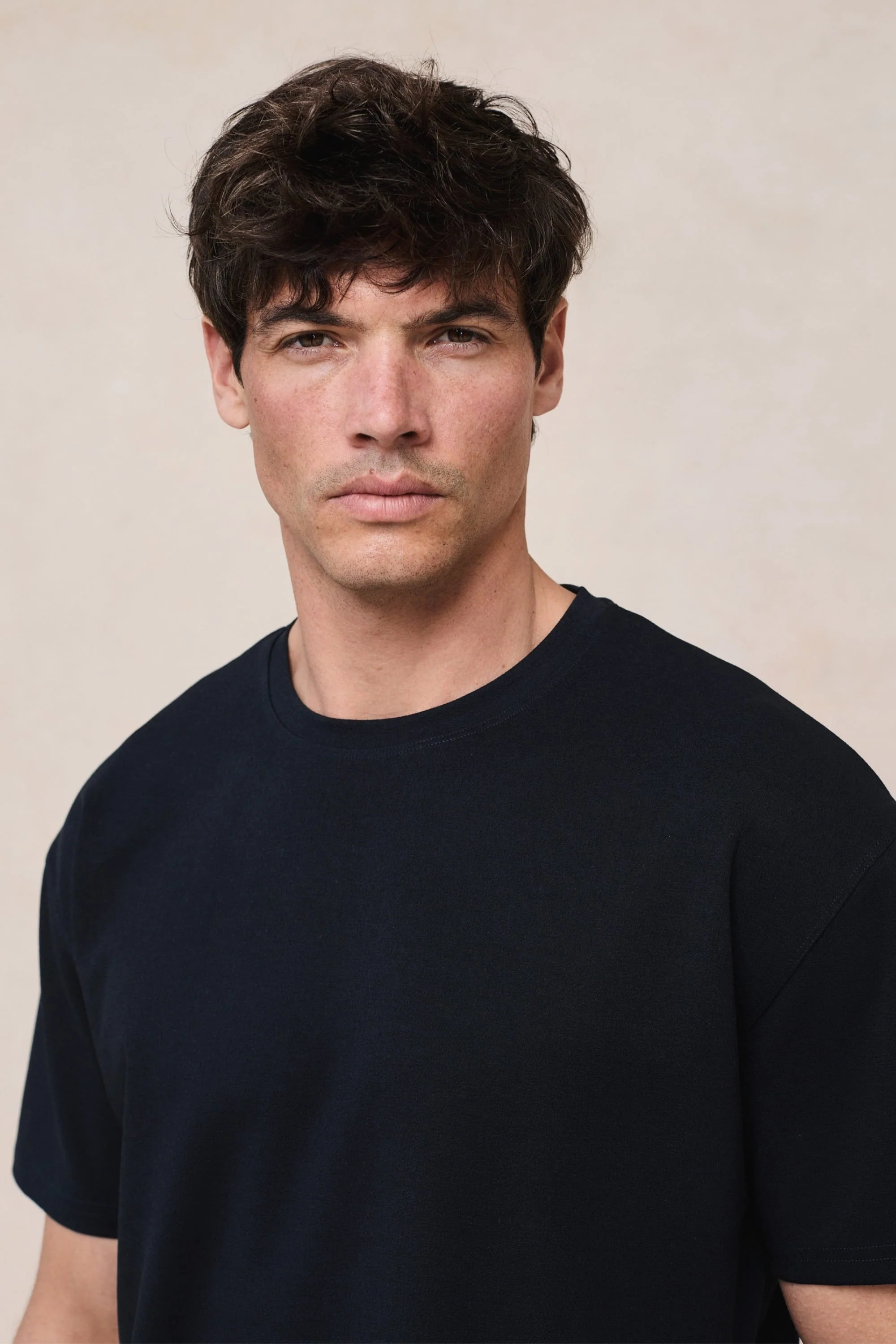 Tomas Crew Neck Textured T-Shirt - Navy - Image 4